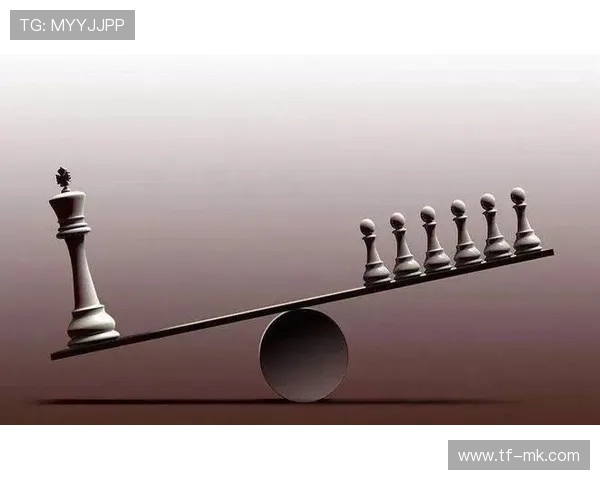 诺里斯三连杆位展现统治力，冠军争夺天平进一步倾斜